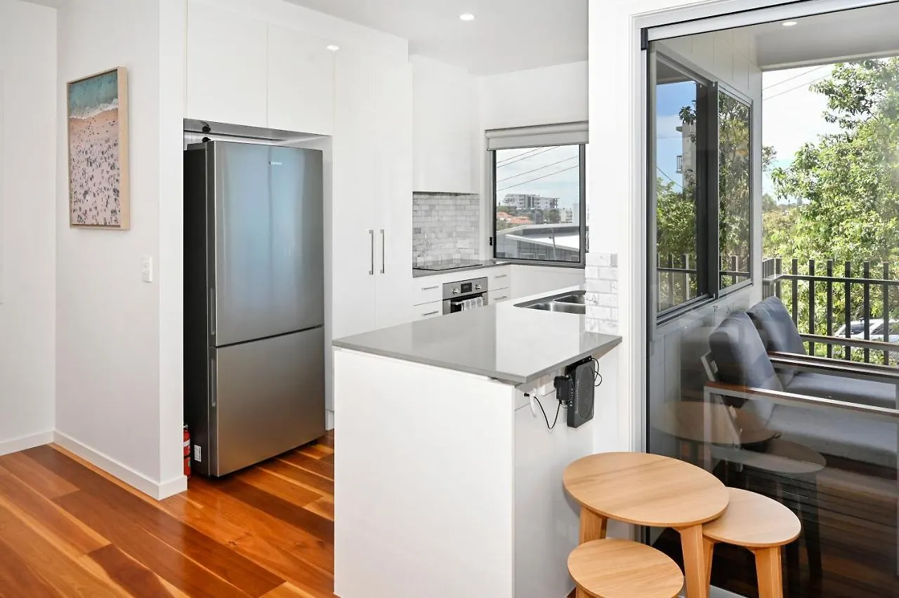 Spacious New 2 Bedroom Kings Beach Townhouse Zf2 Caloundra 0*,  Ausztrália
